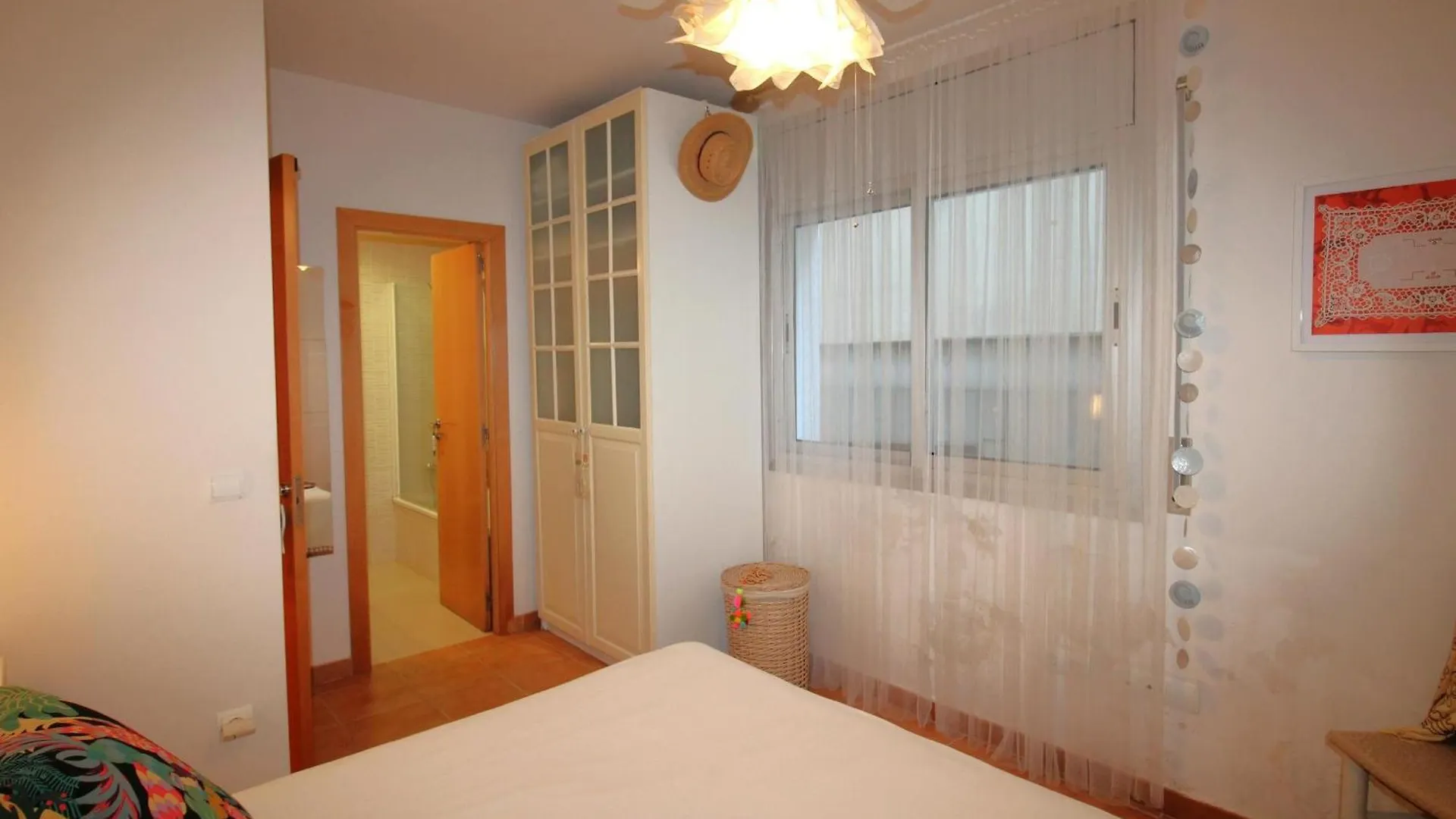 Apartamento Acogedor Con Gran Patio-Jardin, A 300M De La Playa De La Farella, Llanca. - Es-228-190